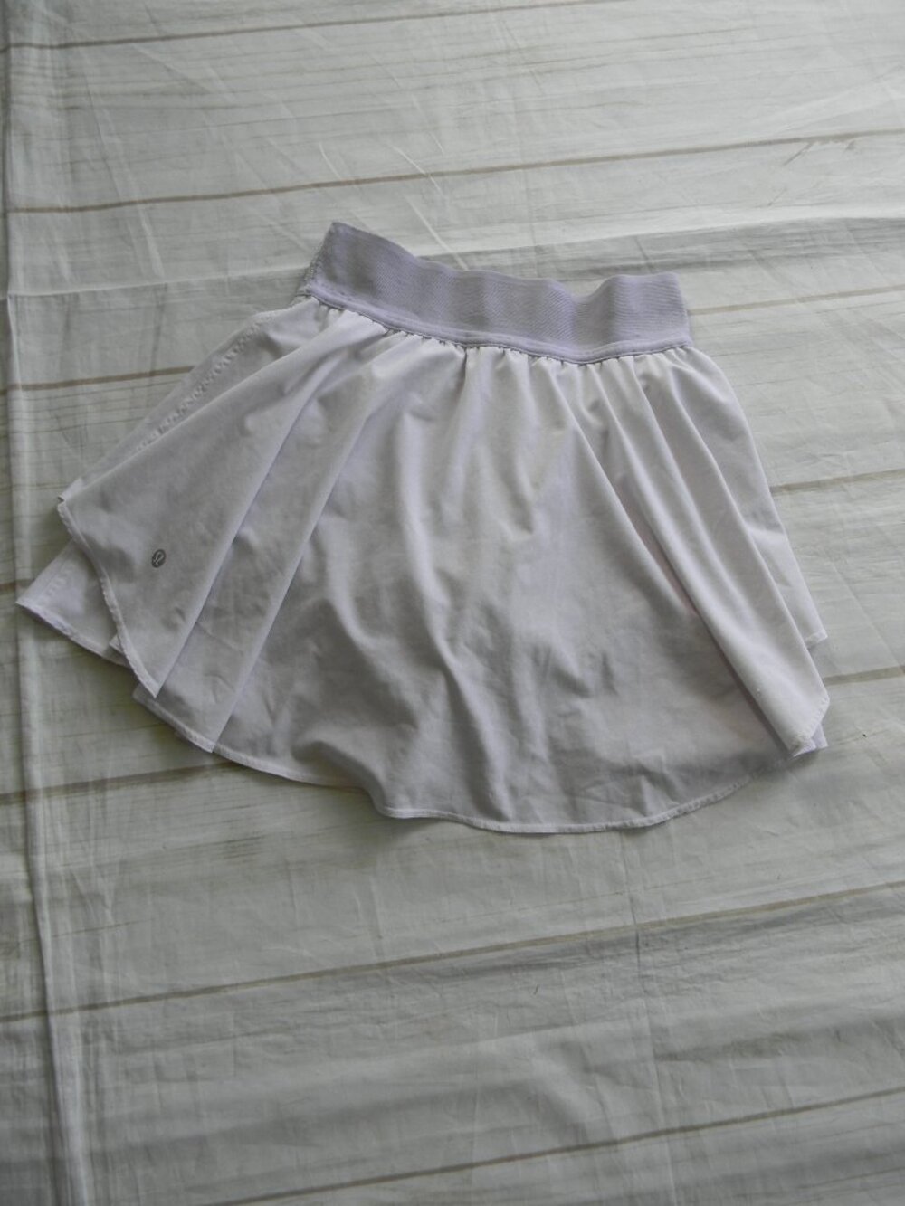 lululemon LIGHT GRAY/WHITE Tennis Skort w/ Shorts Size 2